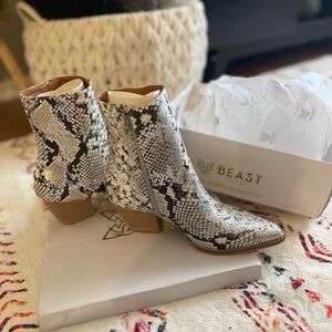 BEAST - Arisa Snake Print Boots